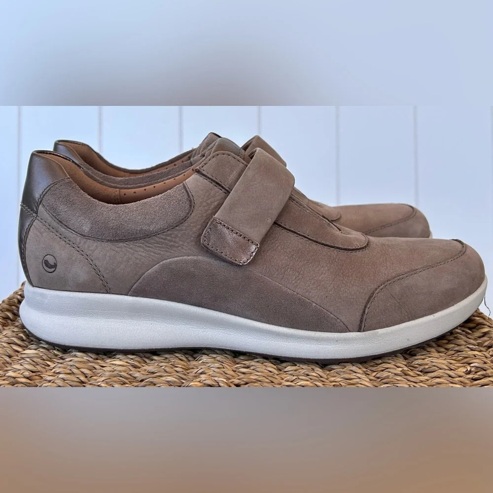 Clarks‎ Unstructured Women’s Leather Un Adorn Lo Sneaker Taupe Size 10M
